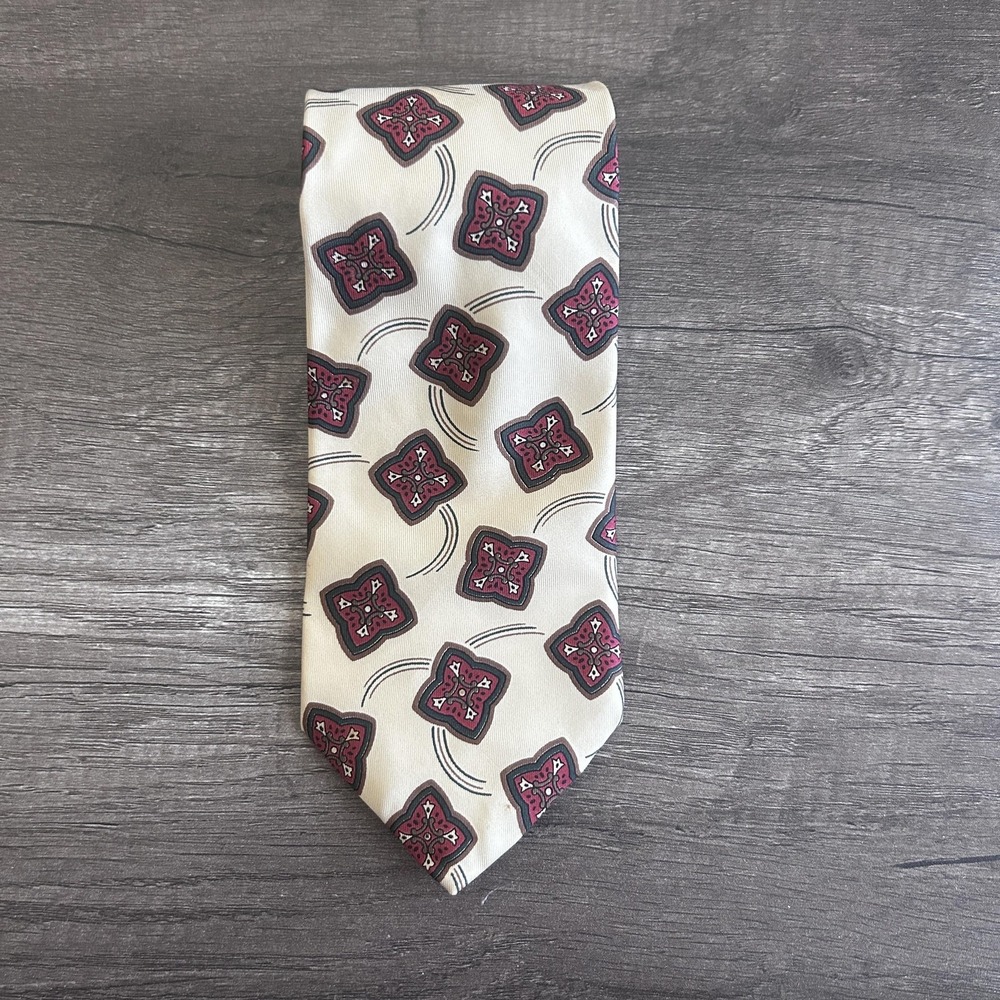 Mens 100% Silk Necktie Cream Red Geometric Print Made in Italy Classic Accessory